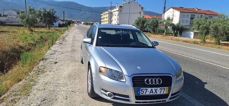 Usado 2005 Audi A4 Sedan | € 4.800 (Bom preço) - Imagem 1/4