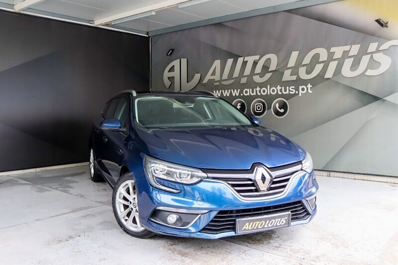 Azul Usado 2017 Renault Mégane GrandTour LIMITED Carrinha | € 13.970 (Preço justo) - Imagem 1/4