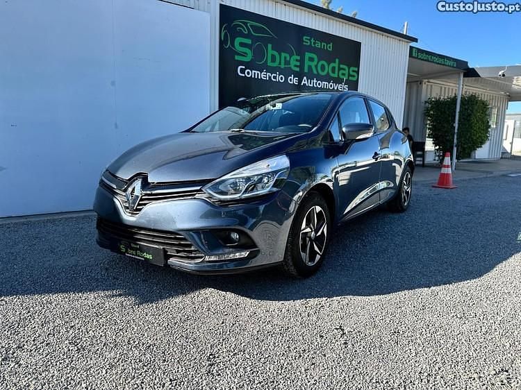 Cinza Usado 2018 Renault Clio IV Zen Citadino | € 12.900 (Preço justo) - Imagem 1/1