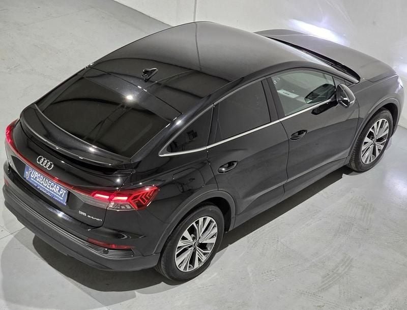 Usado Audi Q4 e-tron 125 kW (170 HP) 2022 Preto SUV