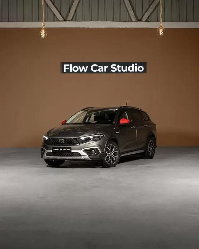 Cinza antracite Usado 2024 Fiat Tipo Cross Carrinha | € 16.950 (Super Preço) - Imagem 1/4