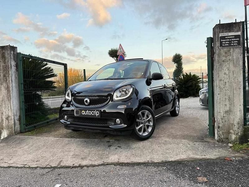 Preto Usado 2016 Smart ForFour Passion Citadino | € 12.530 (Preço justo) - Imagem 1/4