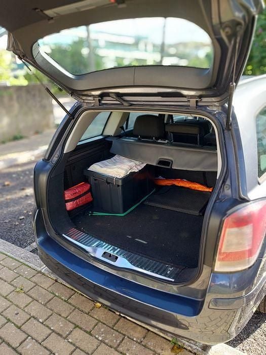 Usado Opel Astra 90 HP (66 kW) 2007 Sedan