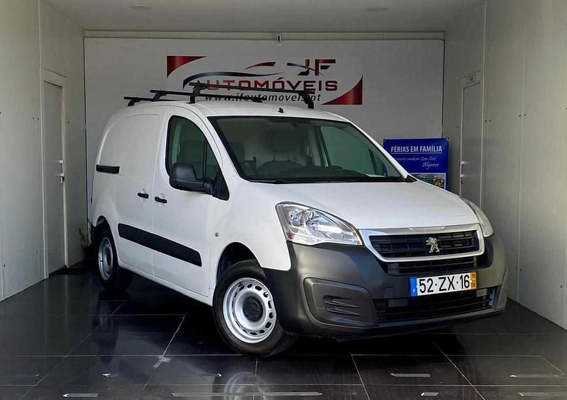 Branco Usado 2016 Peugeot Partner Monovolume | € 10.750 - Imagem 1/4