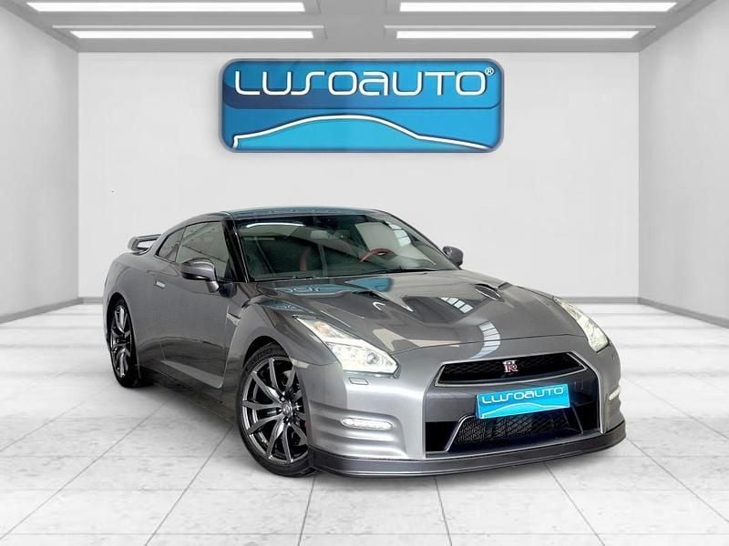 Usado Nissan GT-R Black Edition 550 HP (404 kW) 2016 Cinza Coupé