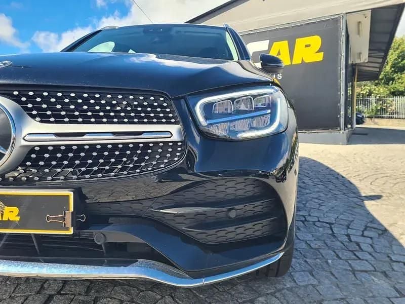 Usado Mercedes GLC300 320 HP (235 kW) 2021 Preto SUV
