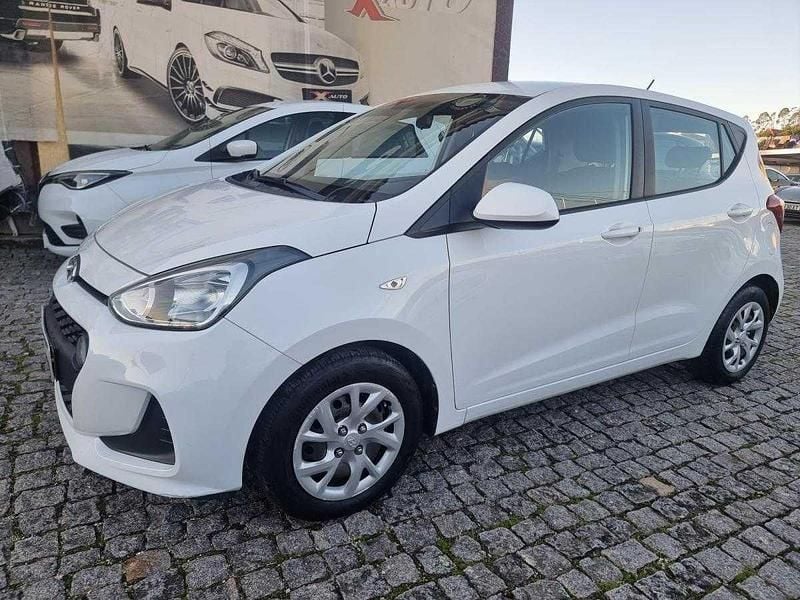 Branco Usado 2018 Hyundai i10 Comfort Citadino | € 8.999 (Preço justo) - Imagem 1/4