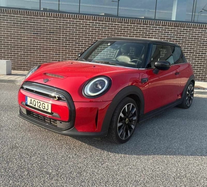 Vermelho Usado 2022 Mini Cooper SE Hatch Citadino | € 19.900 (Preço justo) - Imagem 1/4