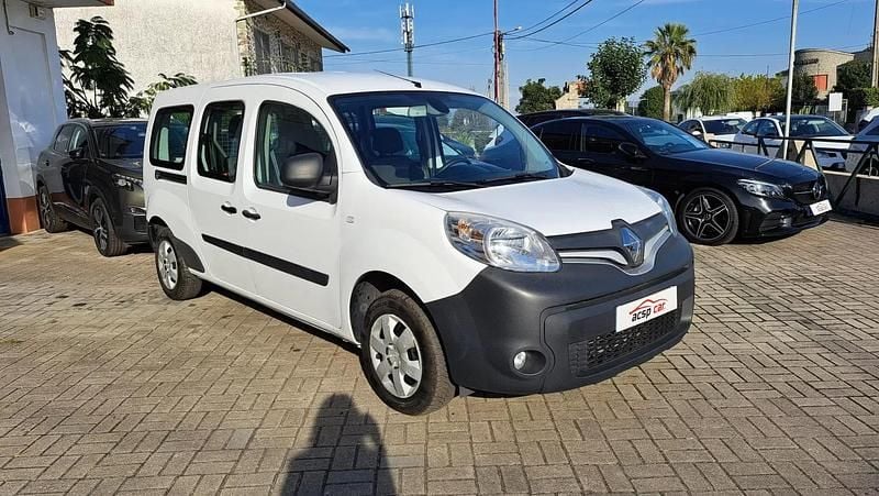 Usado Renault Kangoo 110 HP (80 kW) 2019 Branco Monovolume