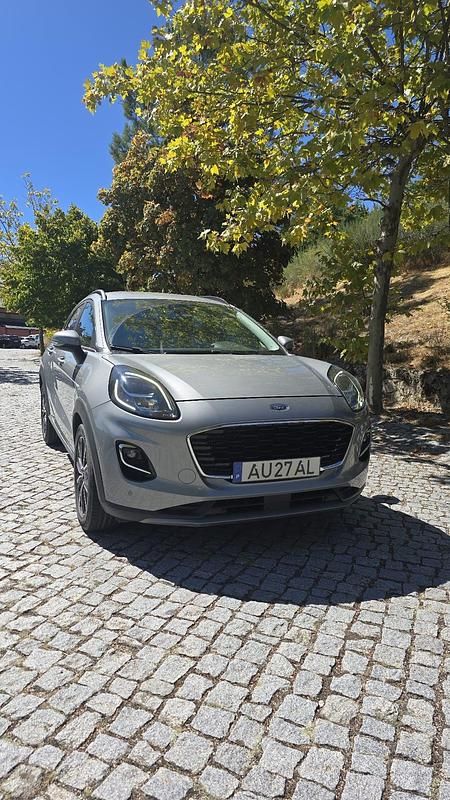Cinza Usado 2022 Ford Puma Gen-E ST-Line | € 19.800 - Imagem 1/4