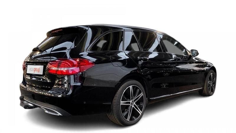 Usado Mercedes C300 Avantgarde 306 HP (225 kW) 2020 Preto Carrinha