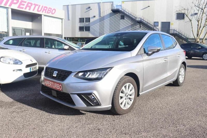 Cinzento Usado 2022 Seat Ibiza Style | € 15.900 (Preço justo) - Imagem 1/4
