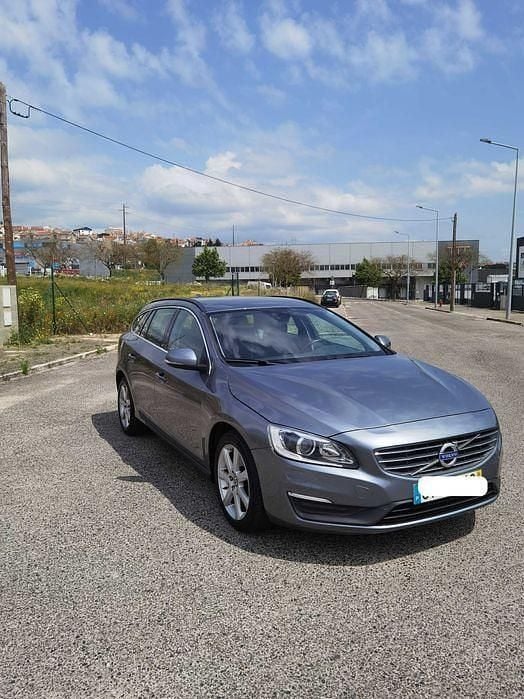 Usado 2016 Volvo V60 Carrinha | € 12.990 (Super Preço) - Imagem 1/4