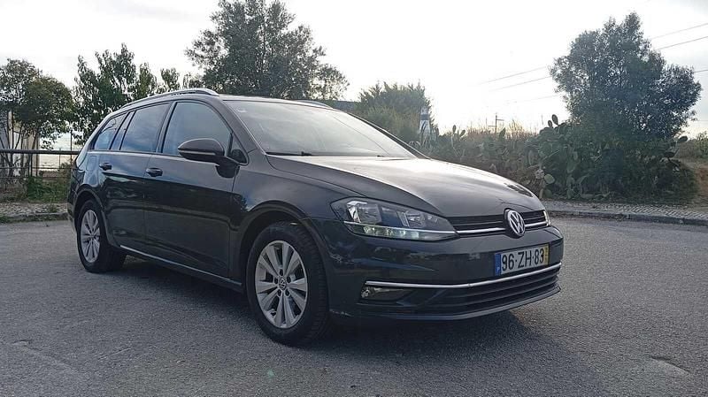 Cinza Usado 2019 VW Golf VII Style Carrinha | € 14.890 (Bom preço) - Imagem 1/4