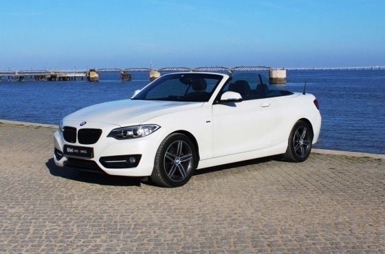 Branco Usado 2015 BMW 220 Sport Line Coupé | € 22.990 (Preço justo) - Imagem 1/4