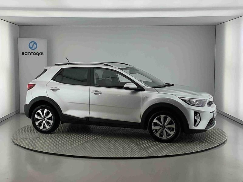 Cinzento Usado 2024 Kia Stonic SUV | € 17.990 (Preço justo) - Imagem 1/4