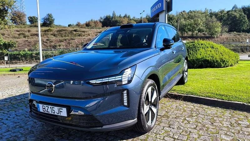 Usado Volvo EX90 204 kW (278 HP) 2025 Azul SUV