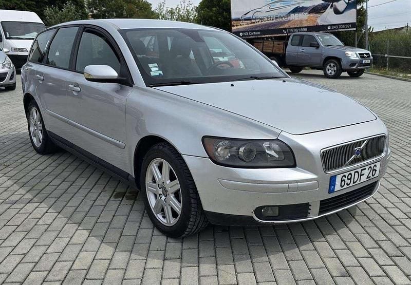 Usado Volvo V50 110 HP (80 kW) 2007 Cinzento Carrinha