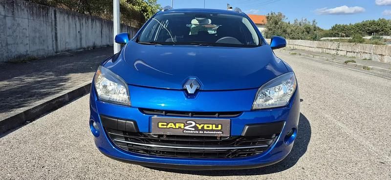 Usado Renault Mégane GrandTour Dynamique 110 HP (80 kW) 2011 Azul Carrinha