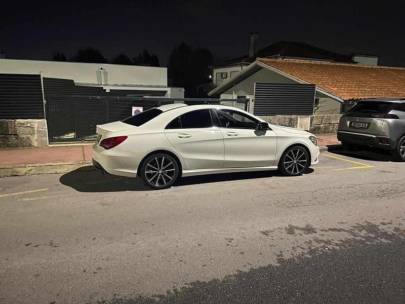 Usado Mercedes CLA180 109 HP (80 kW) 2016 Branco Sedan