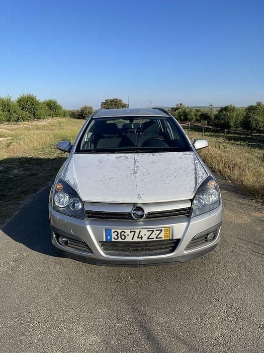 Usado Opel Astra 90 HP (66 kW) 2005 Sedan
