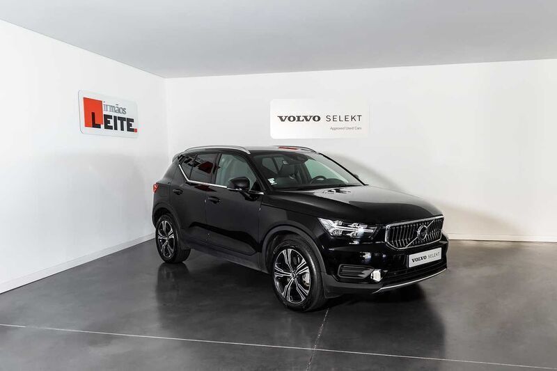 Preto Usado 2022 Volvo XC40 Inscription SUV | € 42.900 (Caro) - Imagem 1/4