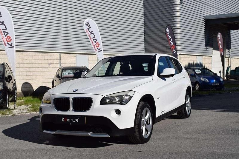 Branco Usado 2012 BMW X1 Efficient Dynamics SUV | € 14.890 (Preço justo) - Imagem 1/4