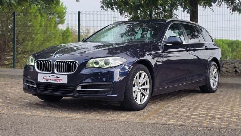 Azul Usado 2011 BMW 520 Carrinha | € 16.990 (Caro) - Imagem 1/4