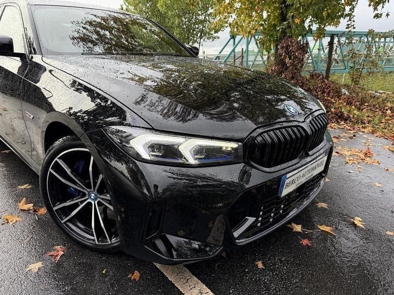 Preto Usado 2023 BMW 330 Comfort Edition Sedan | € 44.990 - Imagem 1/3