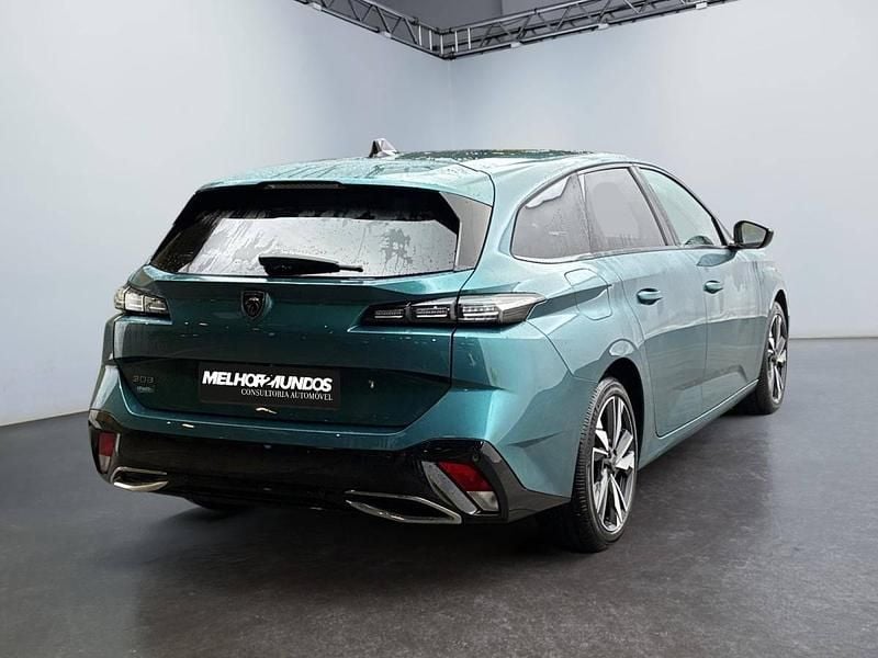 Usado Peugeot 308 SW 130 HP (95 kW) 2023 Verde Carrinha