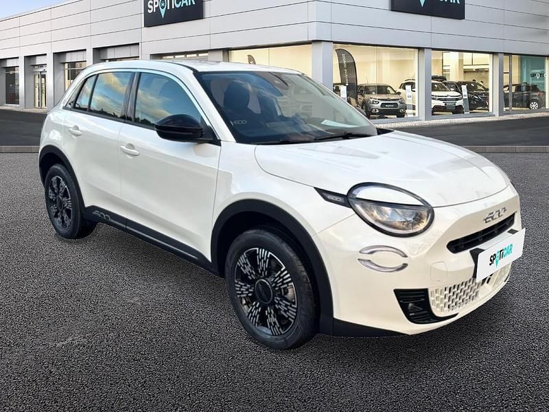 Novo Fiat 600 110 HP (80 kW) 2025 Bege SUV