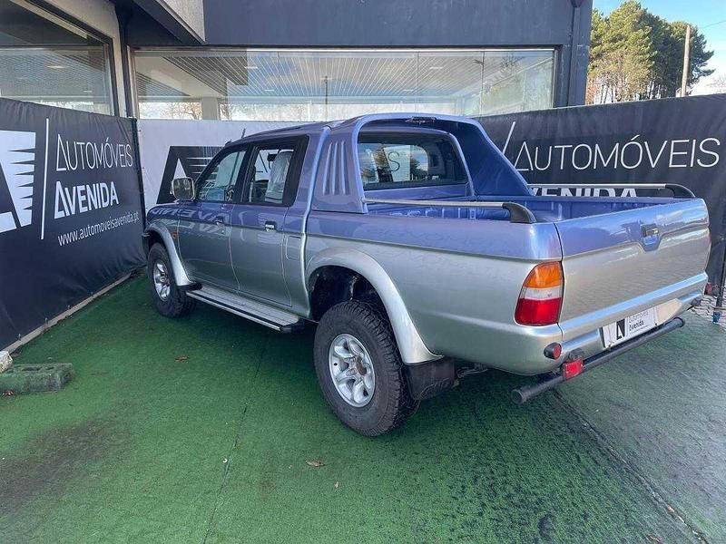 Usado Mitsubishi L200 100 HP (73 kW) 1999 Azul Pickup