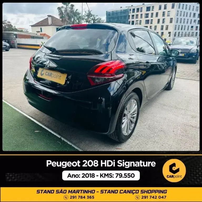 Usado Peugeot 208 Signature Sky 75 HP (55 kW) 2018 Preto Citadino
