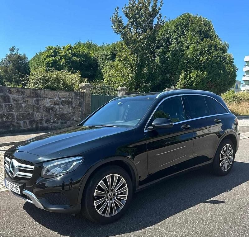 Preto Usado 2017 Mercedes GLC220 Citadino | € 29.500 (Preço justo) - Imagem 1/4