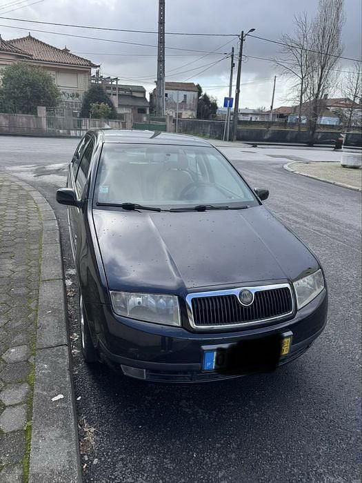 Usado Skoda Fabia 101 HP (74 kW) 2000 Sedan