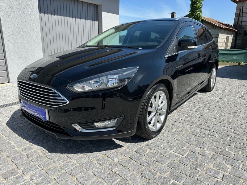 Preto (metalizado) Usado 2016 Ford Focus Titanium Carrinha | € 10.950 (Preço justo) - Imagem 1/4