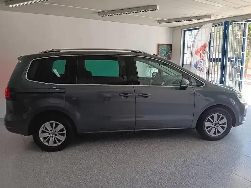 Cinzento Usado 2018 VW Sharan Monovolume | € 25.500 (Super Preço) - Imagem 1/4