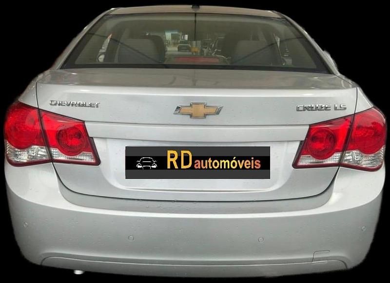 Usado Chevrolet Cruze 113 HP (83 kW) 2010 Cinzento