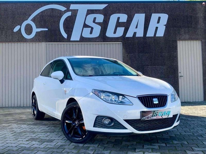Branco Usado 2010 Seat Ibiza | € 6.990 (Caro) - Imagem 1/4