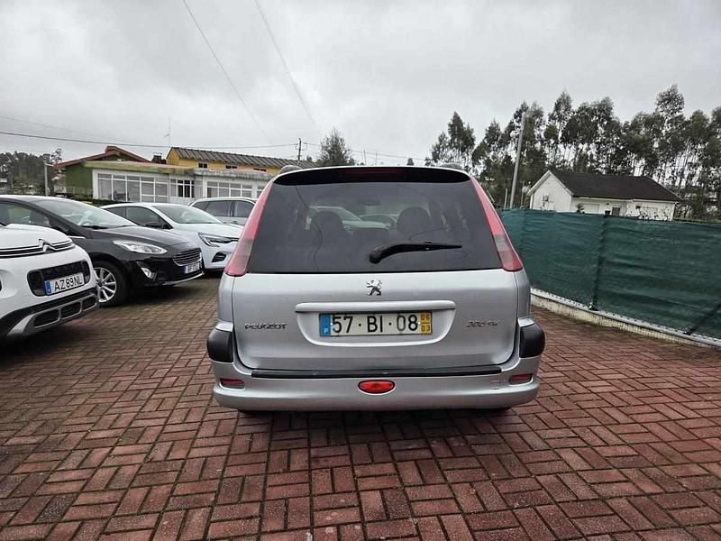 Usado Peugeot 206 75 HP (55 kW) 2006 Cinzento Carrinha