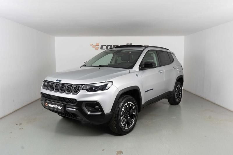 Usado Jeep Compass Trailhawk 240 HP (176 kW) 2022 Cinza SUV