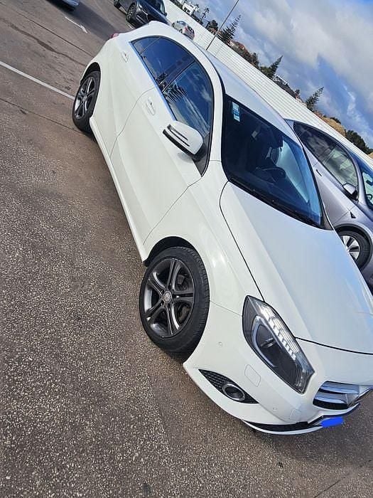 Usado 2013 Mercedes A180 Sedan | € 13.500 - Imagem 1/4