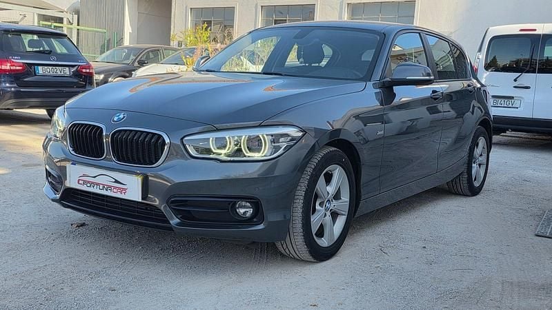 Cinza Usado 2018 BMW 116 Sport Line Citadino | € 17.990 (Bom preço) - Imagem 1/4