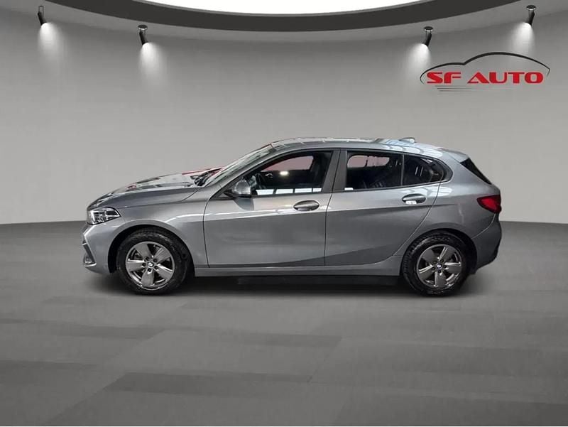 Usado BMW 116 Advantage 116 HP (85 kW) 2023 Cinzento Citadino