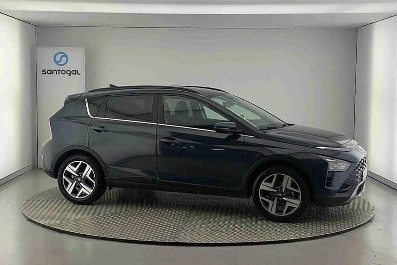 Cinzento Usado 2023 Hyundai Bayon Premium SUV | € 18.290 (Preço justo) - Imagem 1/4
