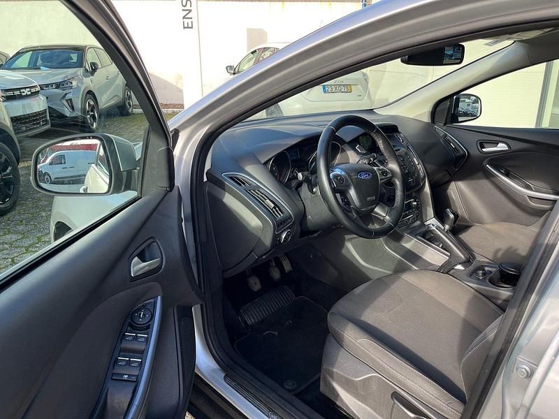 Usado Ford Focus Titanium 125 HP (91 kW) 2014 Cinza Carrinha