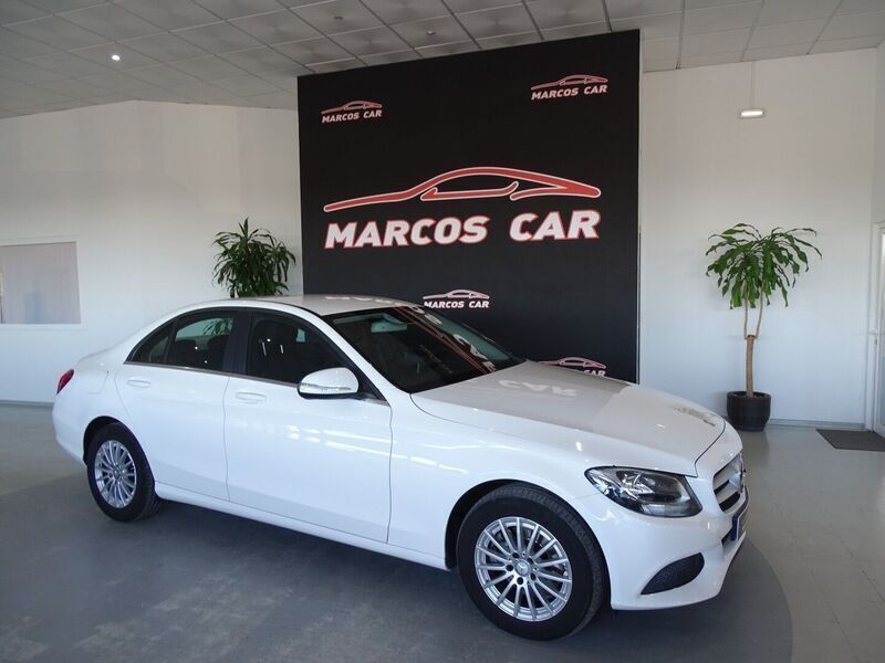 Branco Usado 2014 Mercedes C220 Sedan | € 25.700 (Caro) - Imagem 1/4