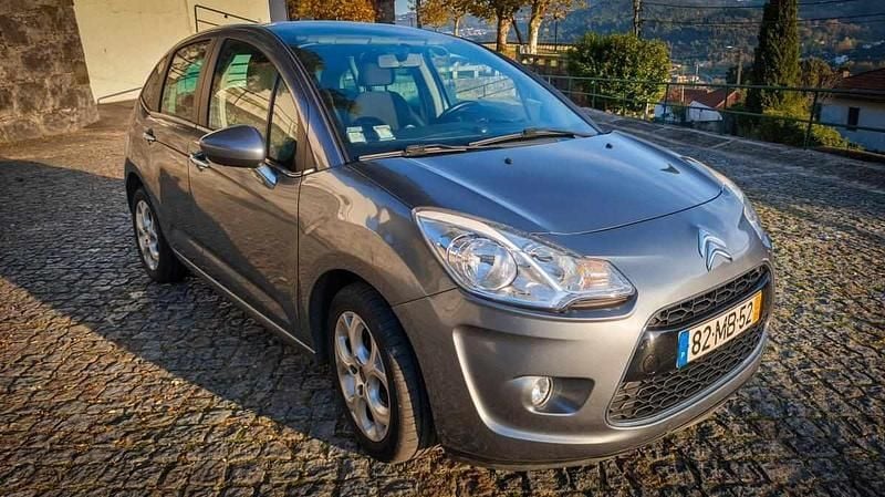 Usado Citroën C3 73 HP (53 kW) 2011 Cinzento Citadino