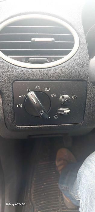 Usado Ford Focus 109 HP (80 kW) 2005 Sedan