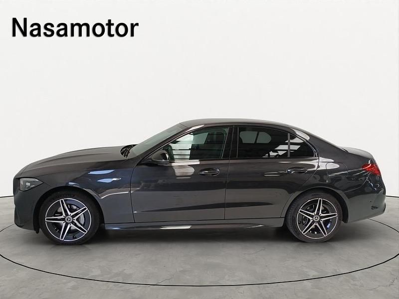 Usado Mercedes C300 313 HP (230 kW) 2023 Preto Sedan